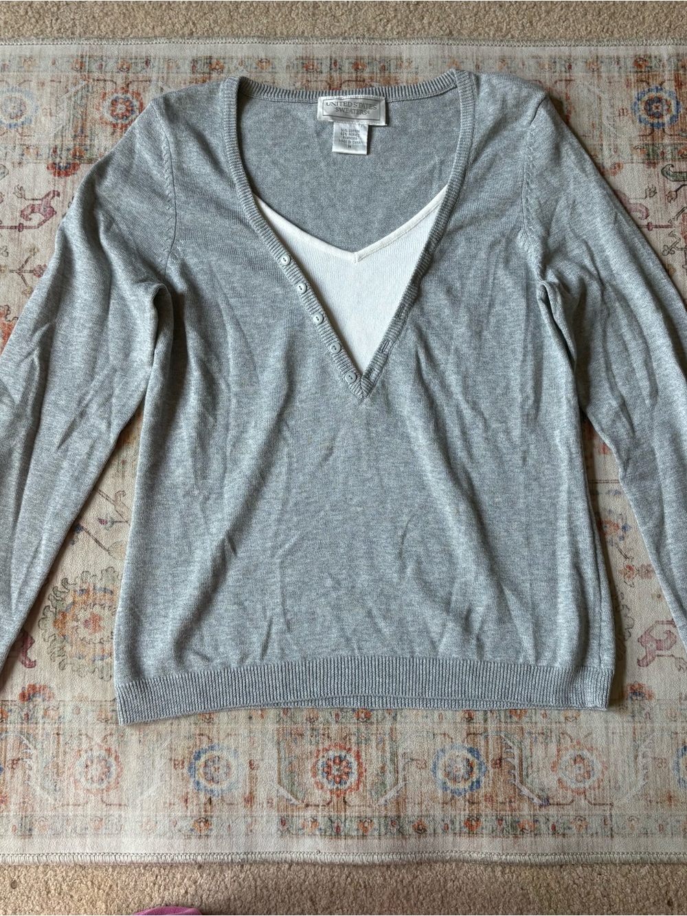 united states sweaters Light Gray Layered V-Neck Sweater